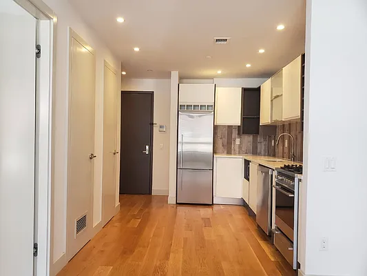 Rented by Lofts and Flats LLC | media 3