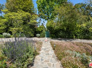 810 Foothill Rd, Beverly Hills, CA 90210