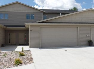 833 Compass Loop, City Of Bismarck, ND 58504