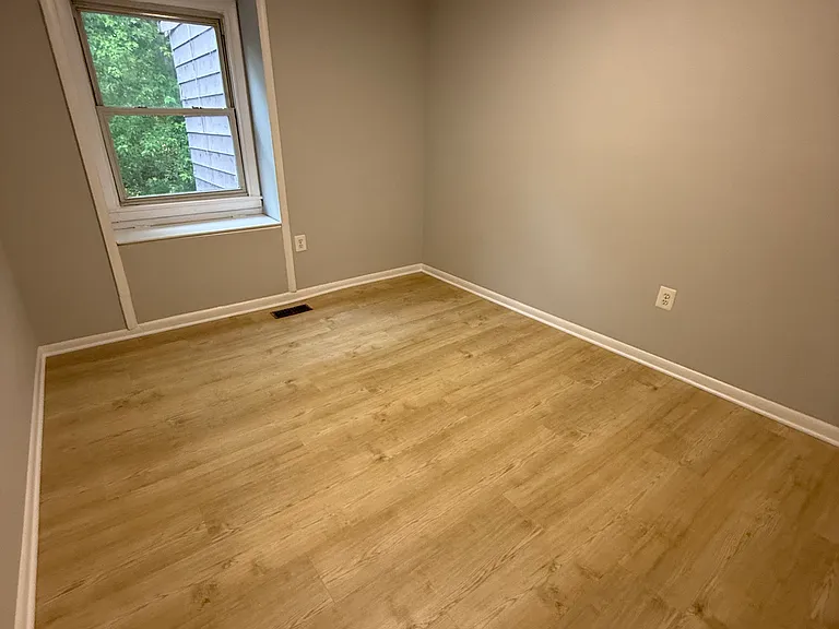 8238 Imperial Dr #5 — Photo 2