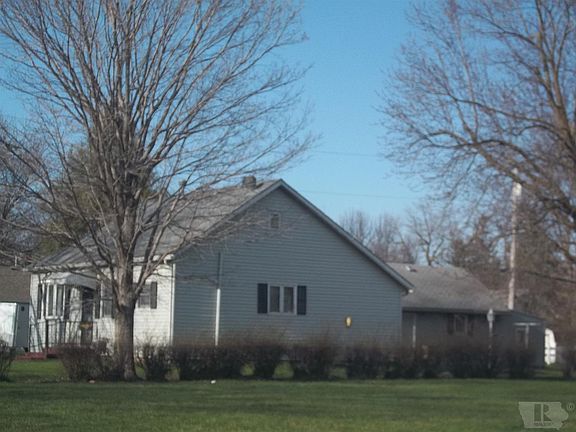 2nd image of 305 N Cedar St