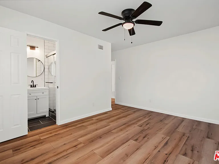 11508 Fenton Ave — Photo 11