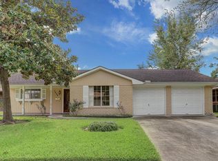 7888 Pecan Villas Dr, Houston, TX 77061