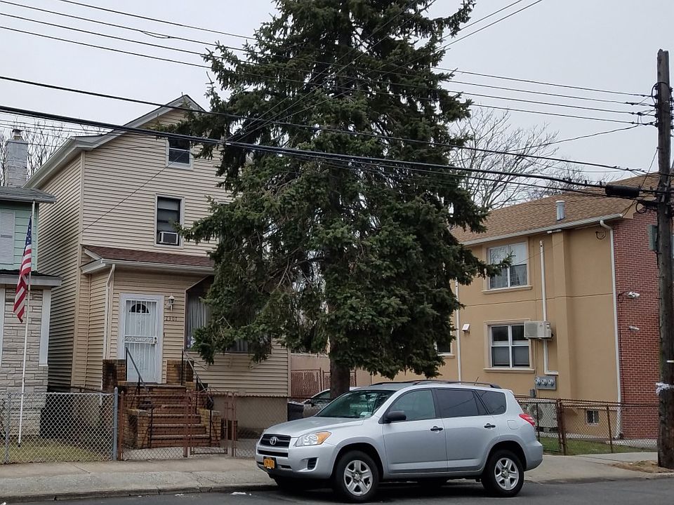 1st image of 2307 E 15th St
