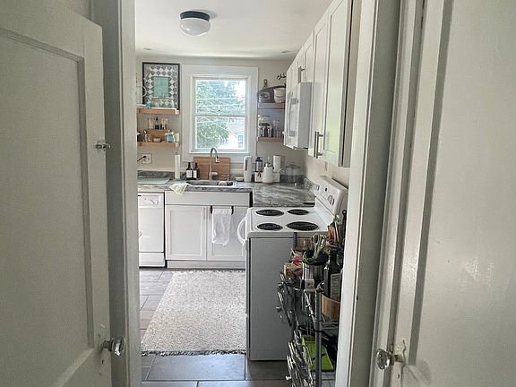 5th image of 142 W California Ave
