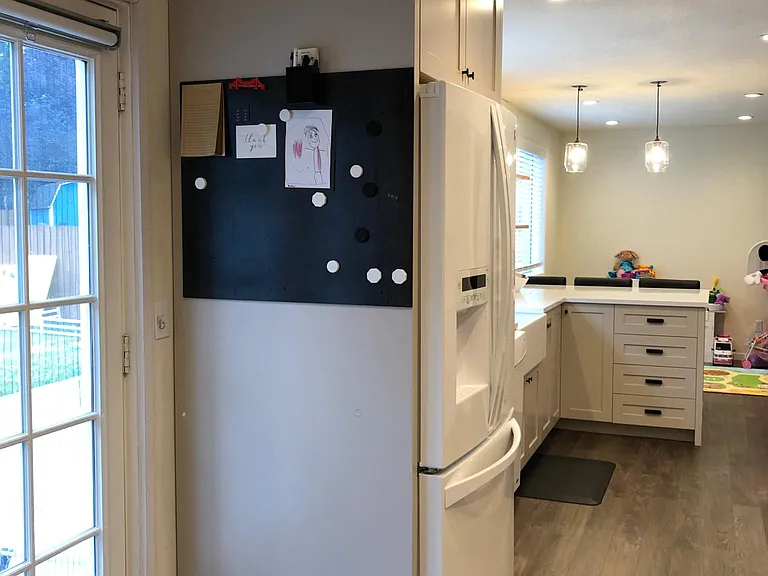 Magnetic board
