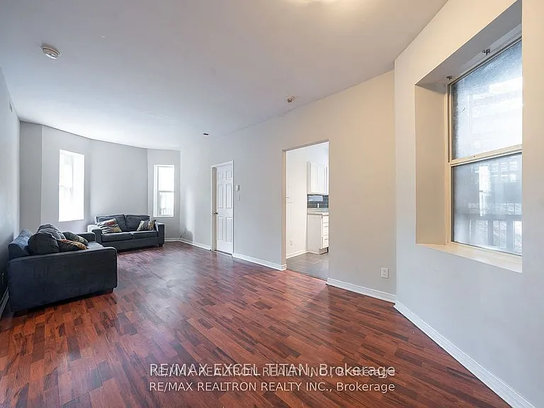 414 Jarvis St #107 — Photo 3