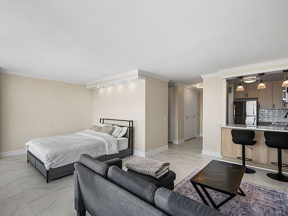 5th image of 5445 N Sheridan Rd APT 2109