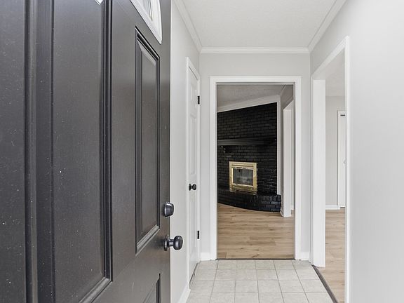 3rd image of 4574 Ross Rd