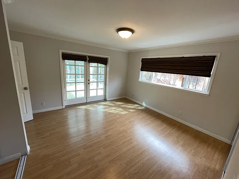 5377 Romford Dr — Photo 8