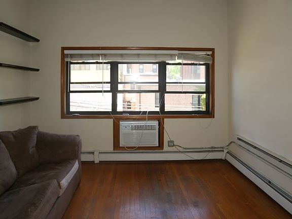 5th image of 1435 N Dearborn St APT 3C