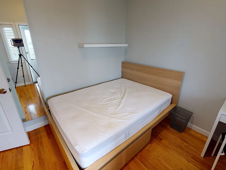 1057 Saratoga St #3 — Photo 1