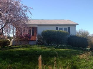 804 Shamrock Ln, Stroudsburg, PA 18360