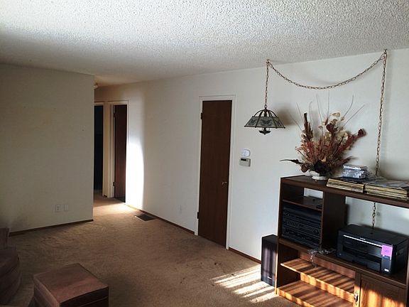 3rd image of 2319 E Marshall Ave
