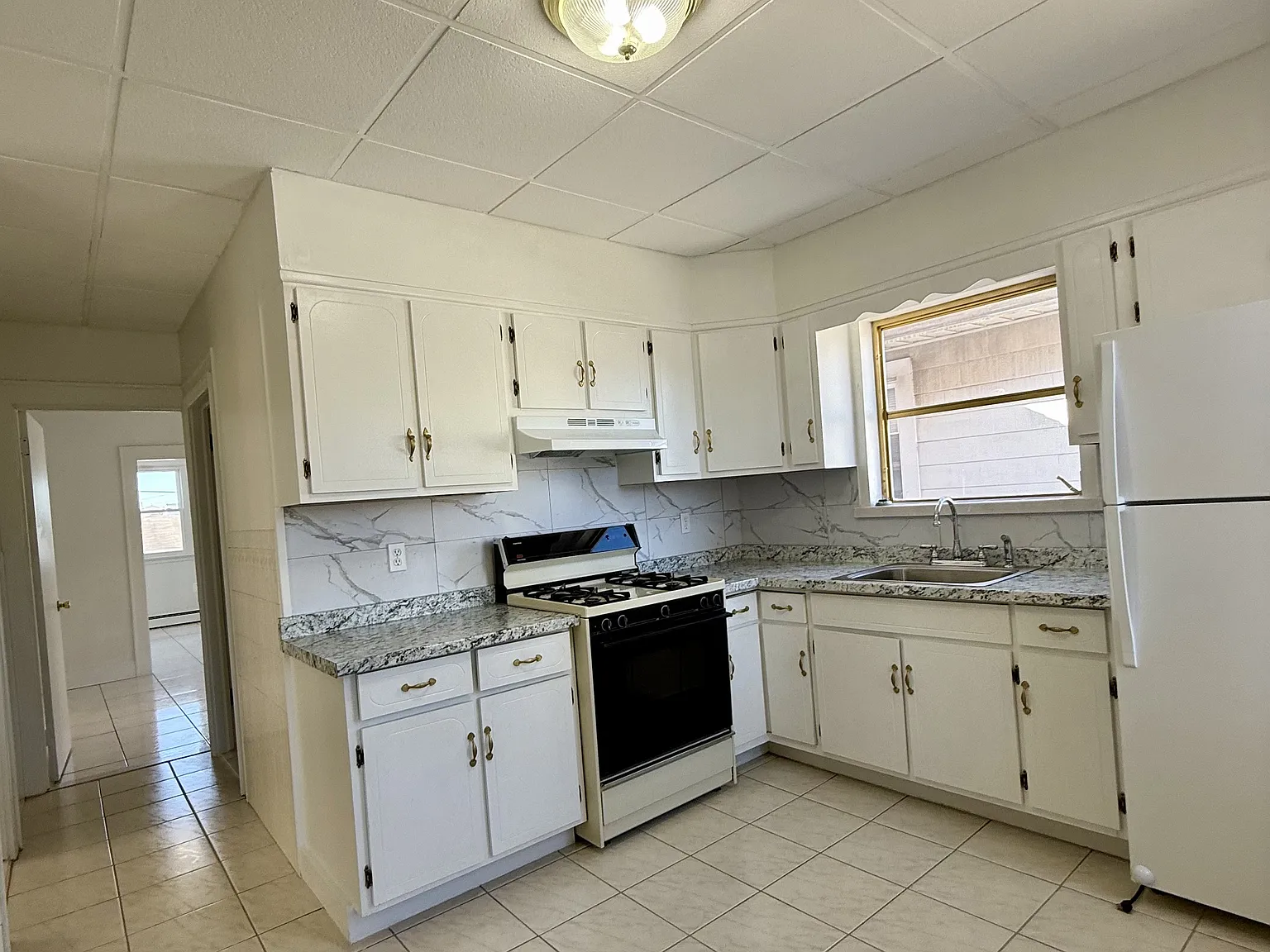 3 bed, $1,950 — Photo 1