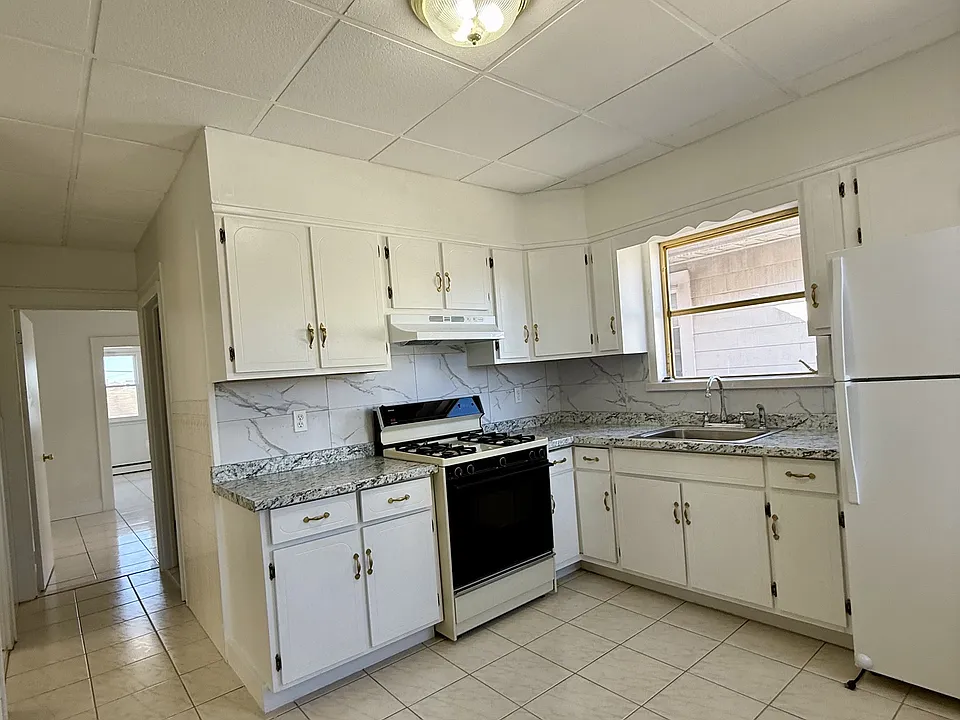 125 Clark Pl #2