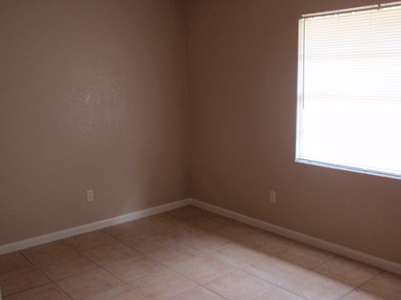 3rd image of 312 Orange Ave