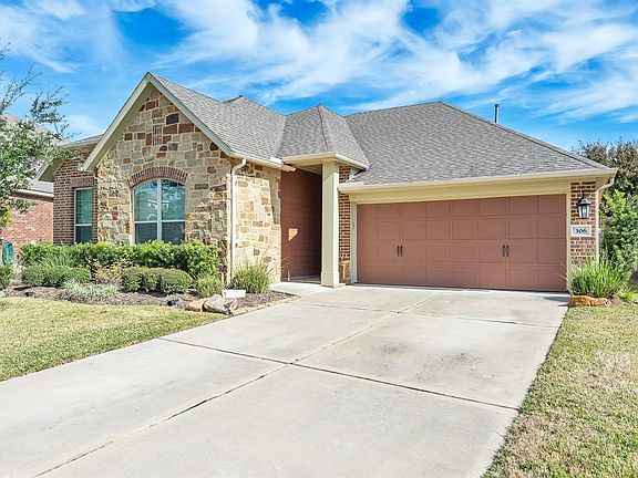3rd image of 306 Carsen Hollow Ln