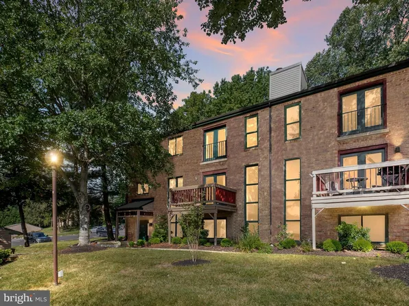 120 Paladin Dr, Wilmington, DE 19802