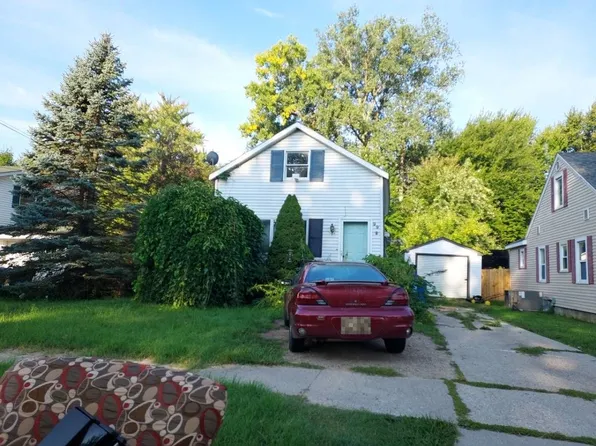 99 River St, Coopersville, MI 49404