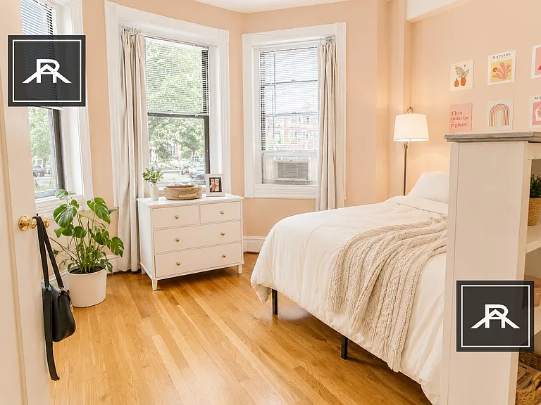 901 Beacon St #1 — Photo 3