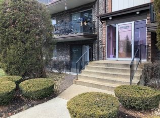 5204 Midlothian Tpke APT 215, Crestwood, IL 60445