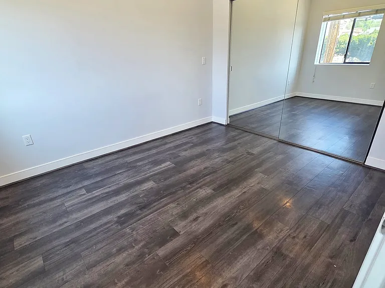 2651 S Hobart Blvd #5 — Photo 5