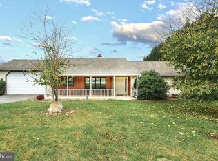 303 Seminole Ct, Red Lion, PA 17356