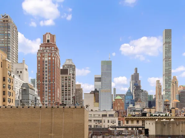 150 East 69th Street image 3 of 12