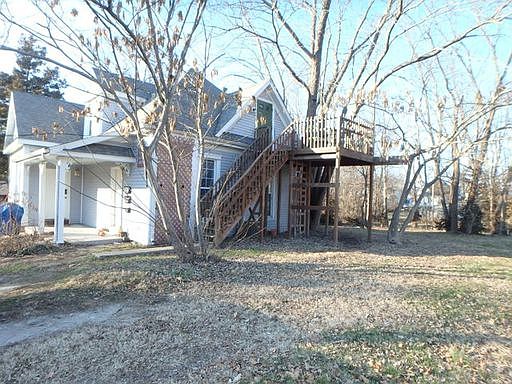 3rd image of 1507 Windsor St #C