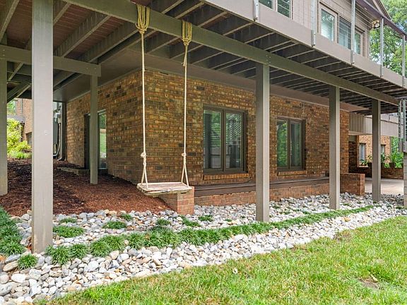 2nd image of 100A Laurel Hill Cir