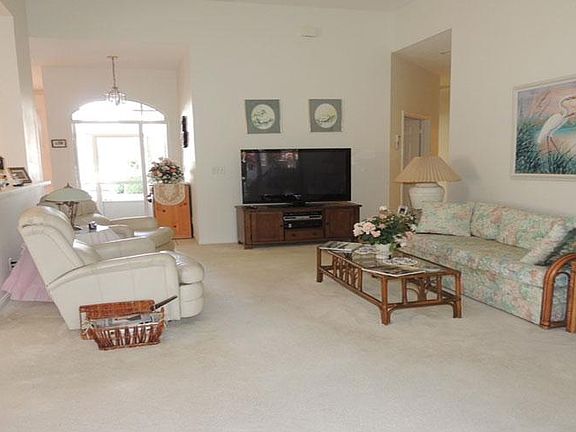 5th image of 3192 SE Carrick Green