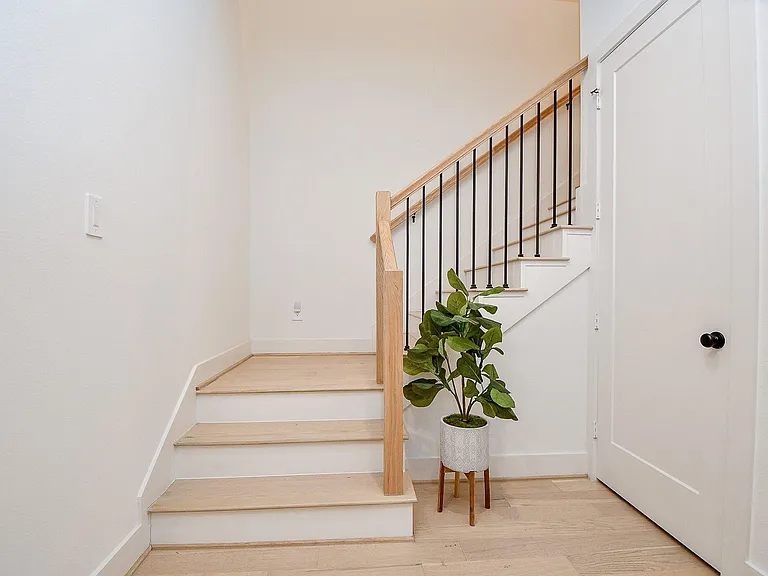 4403 Greeley St — Photo 5