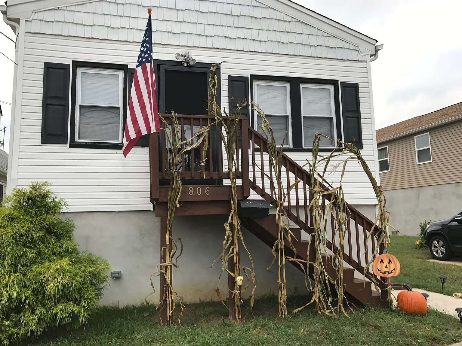 806 9th St photo 1