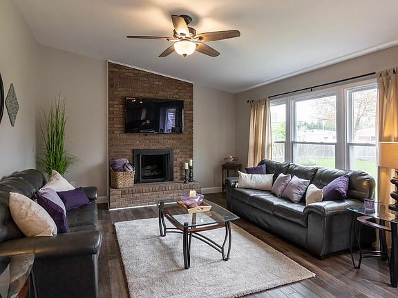 3rd image of 28222 Saint Louise Dr