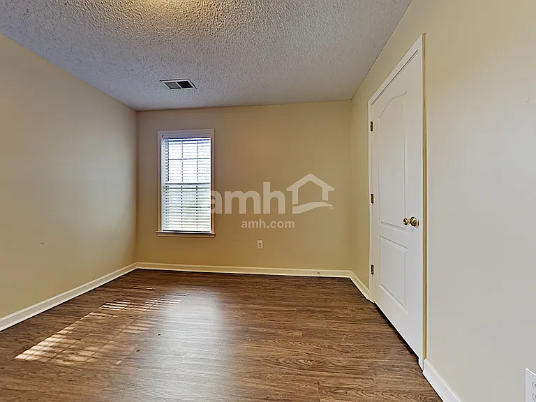 5633 Michaelson Dr — Photo 12