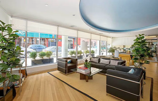 Rented by Compass | media 32