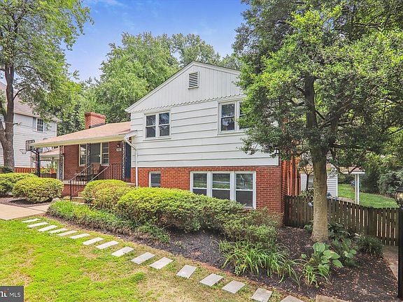 2nd image of 9805 Five Oaks Rd