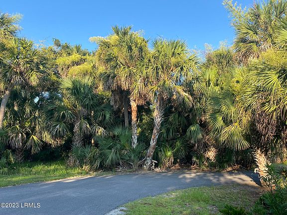 3rd image of 11 High Dunes