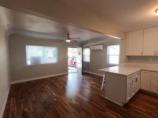 1026-28 B Ave #1028 — Photo 2