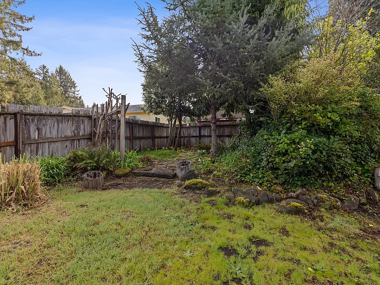 2347 N Chinook Ln — Photo 28