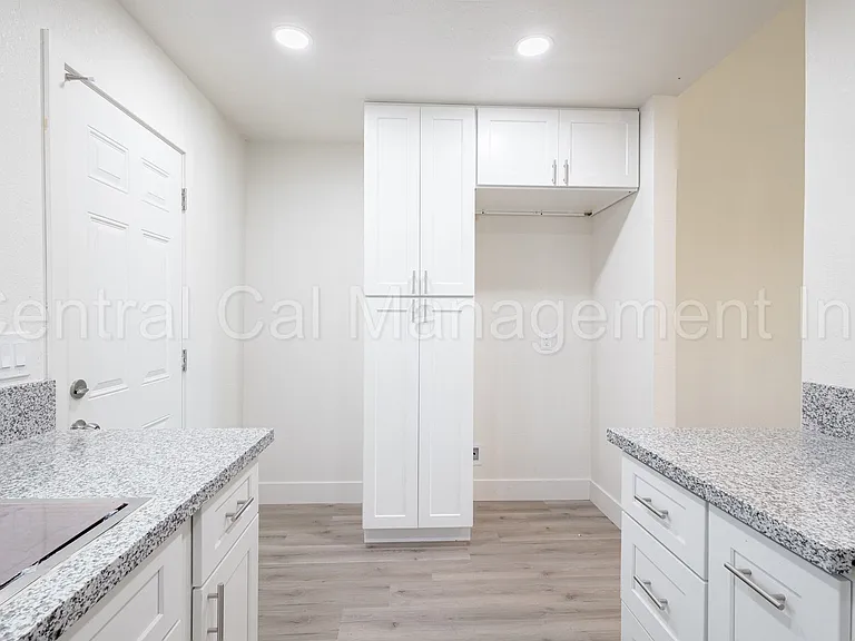 1244 Virginia Ave — Photo 6