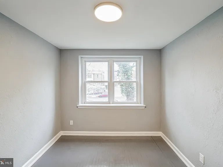 2137 Bryn Mawr Ave #3R — Photo 9