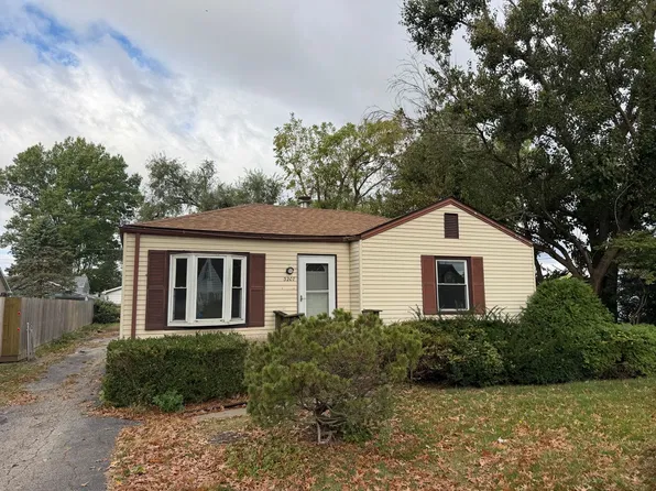 3207 Butler St, Springfield, IL 62703