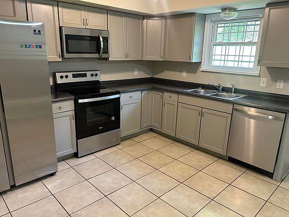 2nd image of 3955 Teakwood Dr #A