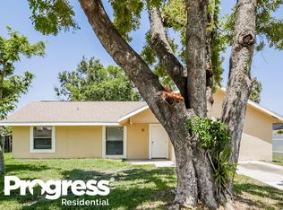 800 Jarmilla Ln, Fort Myers, FL 33905