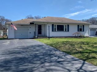 43 Woodale Dr, Rochester, NY 14616