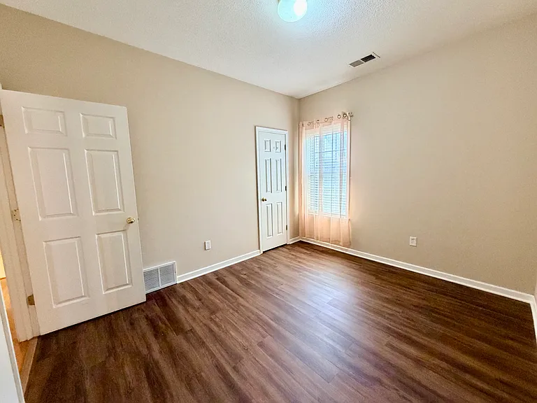 7479 Bakers Glenn Ln — Photo 13