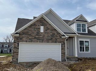1655 Bookfield Ln, Grove City, OH