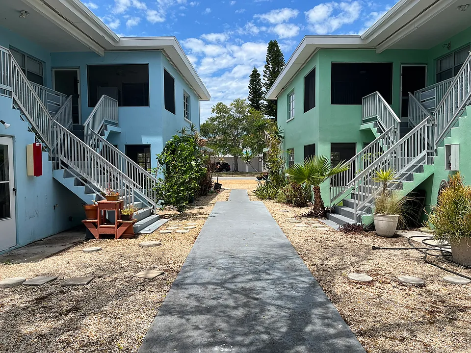 2301 Bay Blvd #1